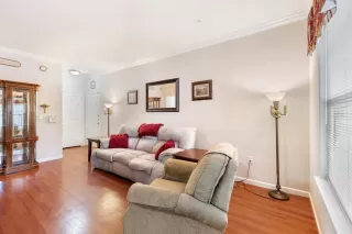 Photo #2: 224048698 Listing