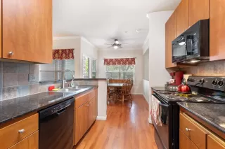 Photo #6: 224048698 Listing