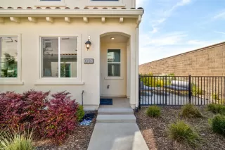 Photo #4: 224048918 Listing 