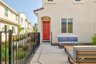 Photo #5: 224048918 Listing 