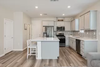 Photo #3: 224049039 Listing 