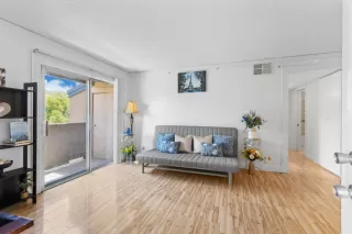 Photo #3: 224049072 Listing 