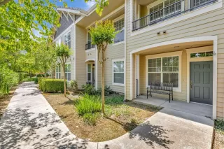 Photo #1: 224049256 Listing