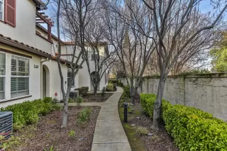 Photo #1: 224049296 Listing