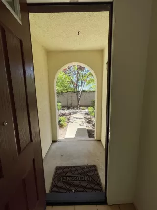 Photo #3: 224049296 Listing