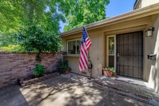 Photo #3: 224049884 Listing 