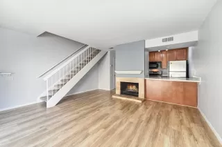 Photo #5: 224050048 Listing