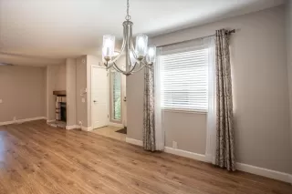 Photo #5: 224050385 Listing