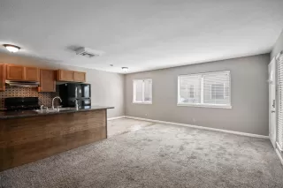 Photo #3: 224051023 Listing