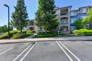 Photo #2: 224051434 Listing