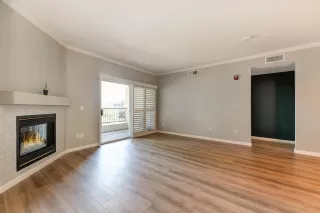 Photo #4: 224051434 Listing