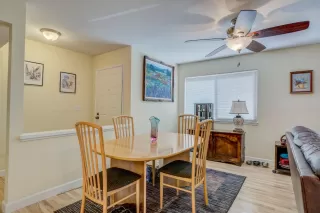 Photo #2: 224051490 Listing