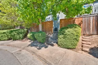 Photo #5: 224051510 Listing