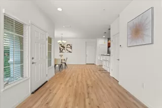 Photo #2: 224051721 Listing 