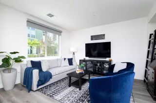 Photo #3: 224051996 Listing 