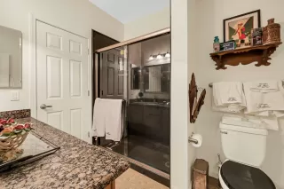 Photo #2: 224052626 Listing 