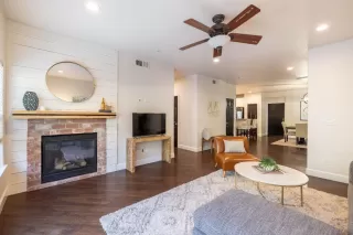 Photo #3: 224052957 Listing 