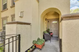 Photo #1: 224053385 Listing 
