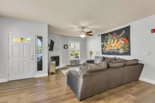 Photo #4: 224053385 Listing 