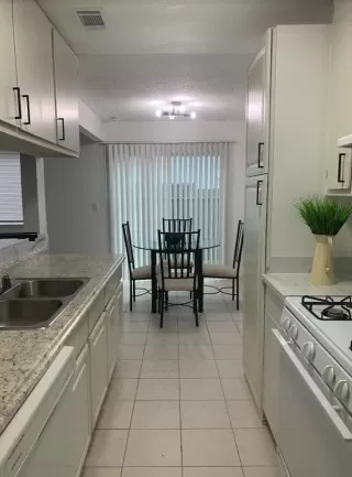 Photo #2: 224053606 Listing 