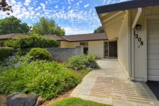 Photo #1: 224053720 Listing