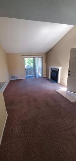 Photo #4: 224053735 Listing