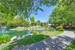 Photo #2: 224054032 Listing