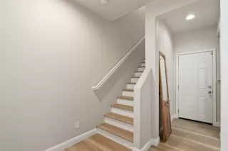 Photo #5: 224054208 Listing