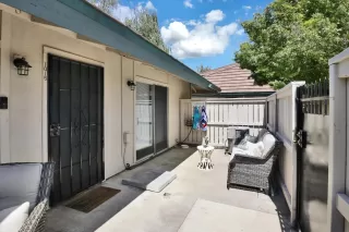 Photo #3: 224054263 Listing