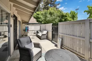 Photo #4: 224054263 Listing