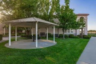 Photo #3: 224054321 Listing