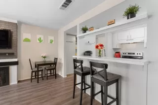 Photo #6: 224054360 Listing