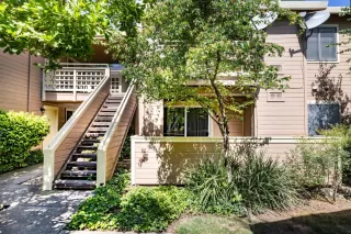 Photo #2: 224054609 Listing 