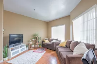 Photo #6: 224054981 Listing