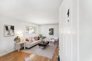 Photo #4: 224055846 Listing 