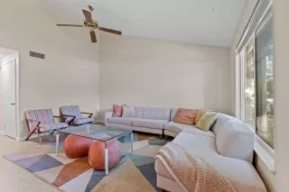 Photo #5: 224056438 Listing 