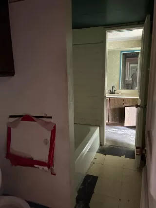 Photo #4: 224056751 Listing