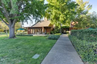 Photo #1: 224056785 Listing