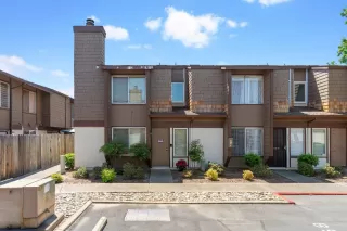 More Details about MLS # 224056917 : 3536 LARCHMONT SQUARE LN