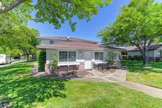 Photo #3: 224057025 Listing 