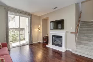 Photo #3: 224057576 Listing