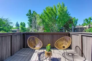 Photo #3: 224057721 Listing