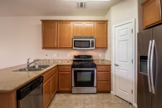 Photo #1: 224057804 Listing 