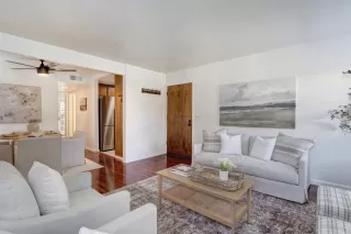 Photo #3: 224057879 Listing 