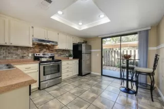 Photo #1: 224058074 Listing