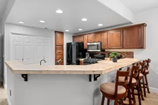 Photo #5: 224058291 Listing 