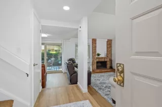 Photo #3: 224059286 Listing