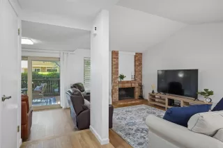 Photo #4: 224059286 Listing