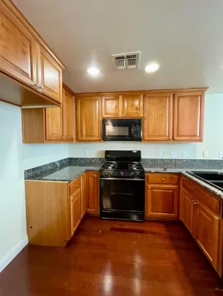 Photo #5: 224059309 Listing 