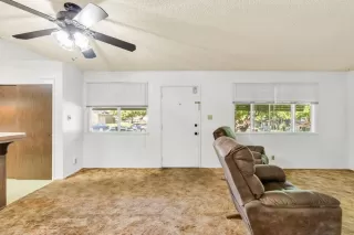 Photo #5: 224059624 Listing